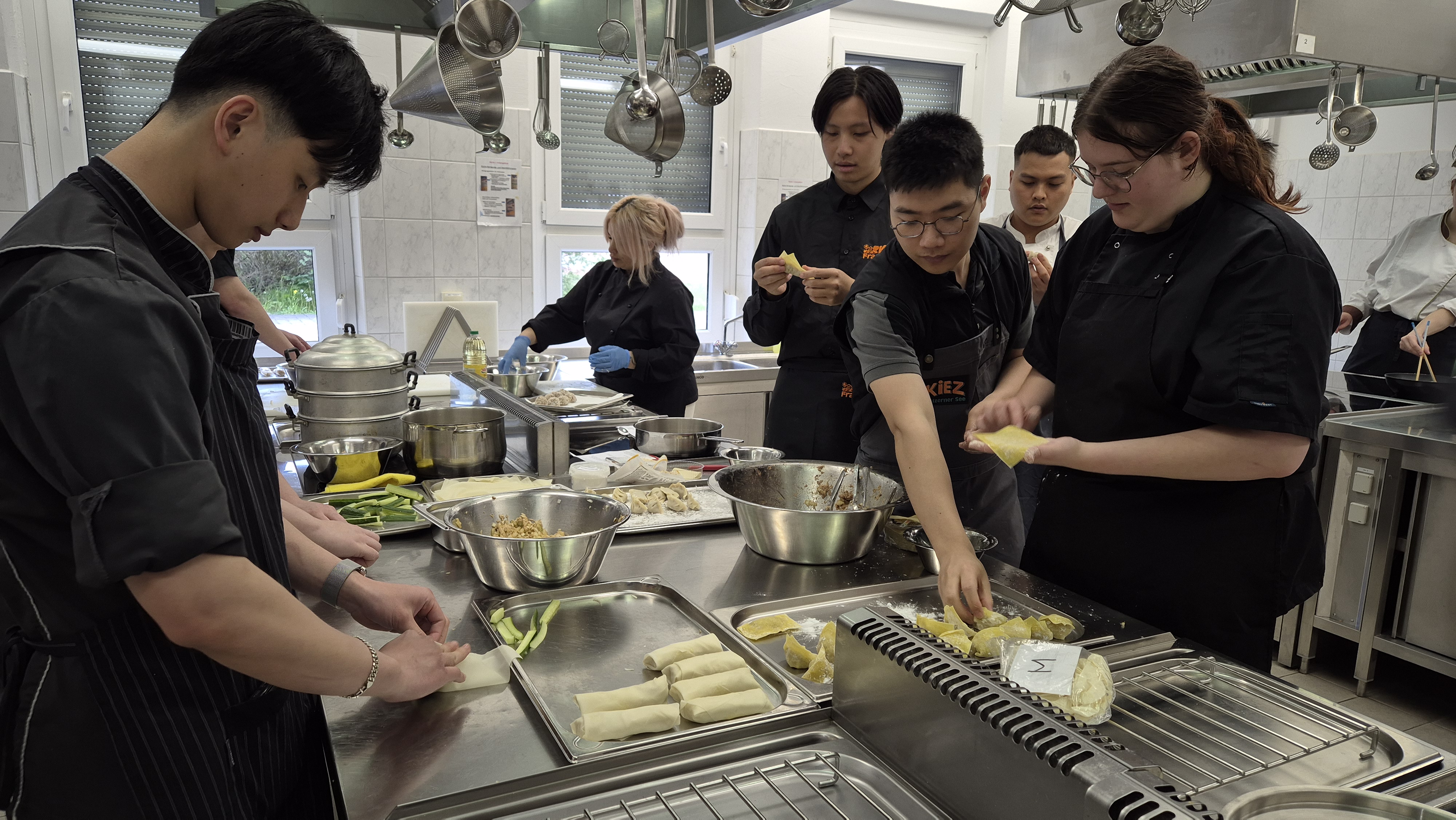 Sushi-Workshop - „Türöffner: Zukunft Beruf“ setzt auf praxisnahes Lernen 4