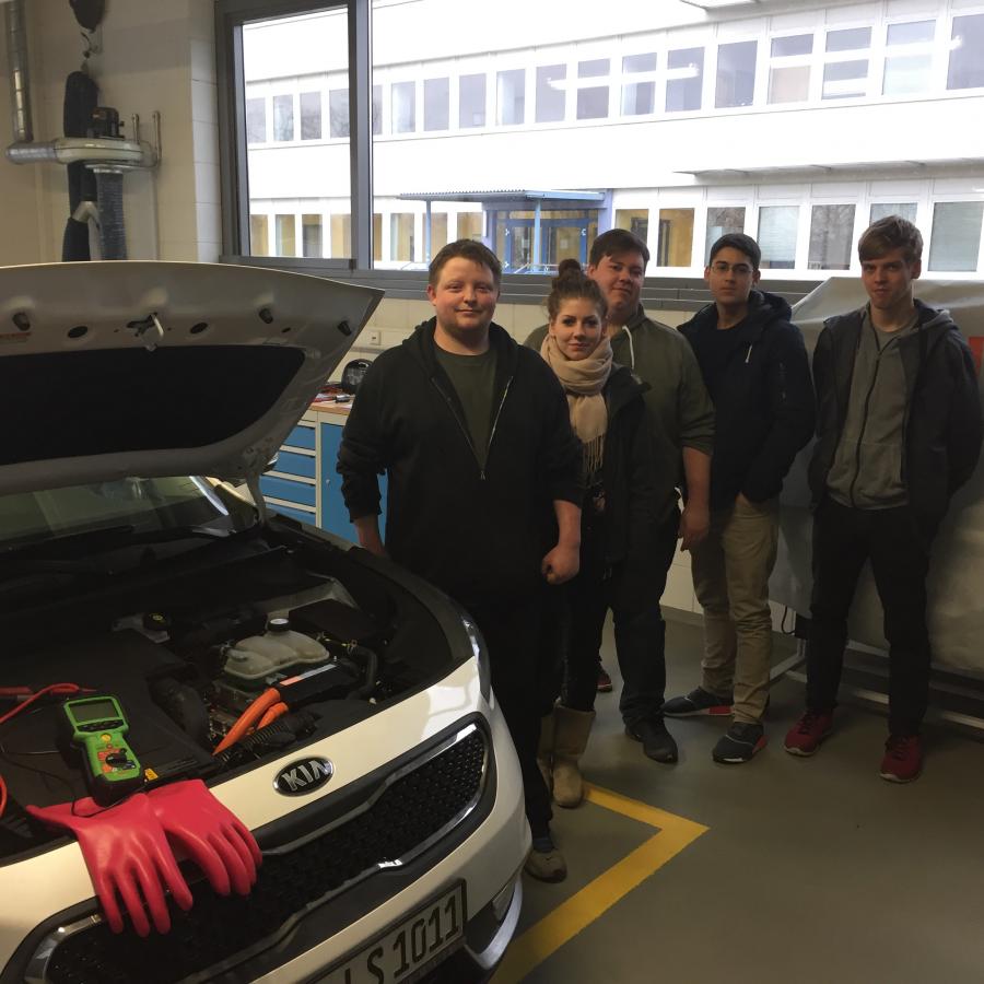 KIA-Autohaus Sommer aus Stahnsdorf hilft