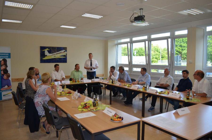 Oberstufenzentrum Schönefeld begrüßt französische Lehrlinge